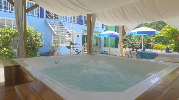 Apartahotel Casa Royal Palm Inn