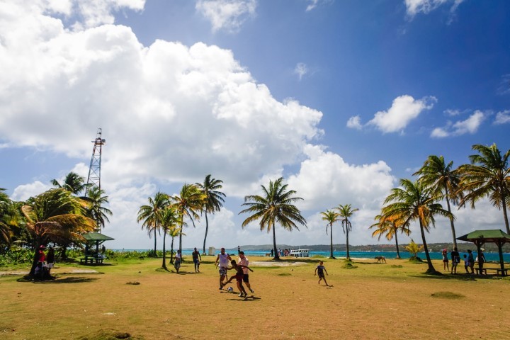 Traslado al cayo Haynes Cay